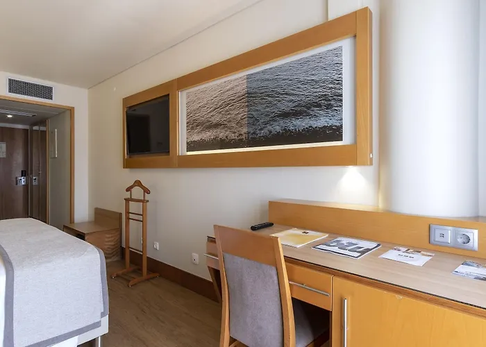 The Azoriani Boutique, Ascend Collection ポンタ・デルガダ