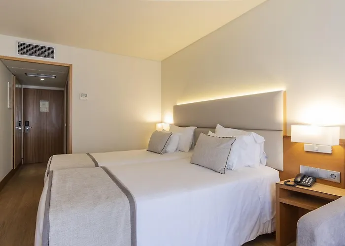 The Azoriani Boutique, Ascend Collection 3*