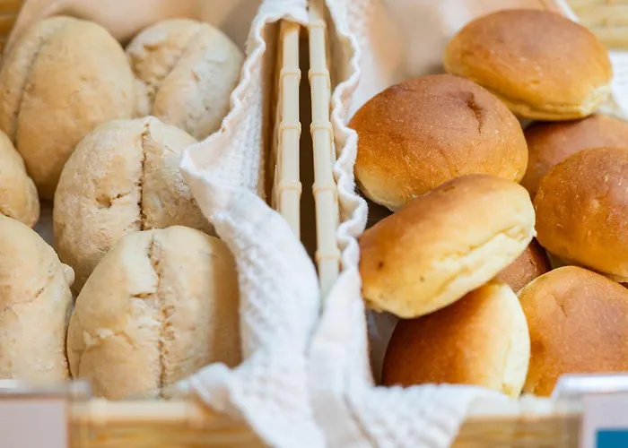 The Azoriani Boutique, Ascend Collection Понта-Делгада